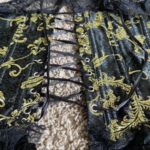 Size L corset, black with gold detail and lace